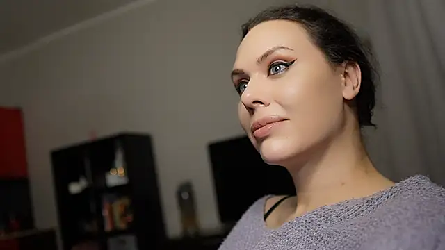 MollyCheiz online show from 6, 12, 2024