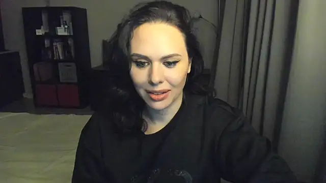 MollyCheiz online show from 5, 3, 2025