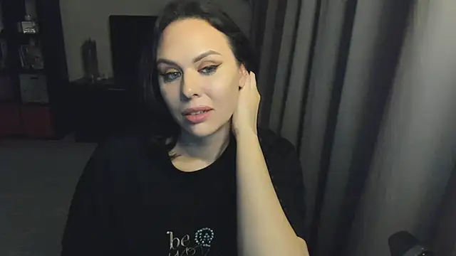 Snapshot of MollyCheiz chatting on 25, 9, 2025 MollyCheiz online show from 25, 9, 2025