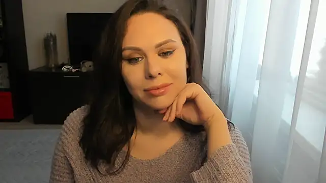 Snapshot of MollyCheiz chatting on 3, 11, 2025 MollyCheiz online show from 3, 11, 2025