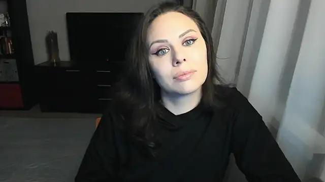 Snapshot of MollyCheiz chatting on 17, 11, 2025 MollyCheiz online show from 17, 11, 2025