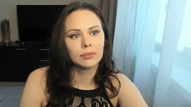 Snapshot of MollyCheiz chatting on 23, 11, 2025 MollyCheiz online show from 23, 11, 2025