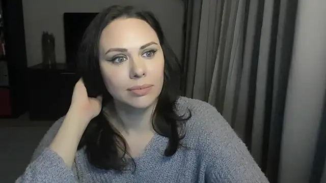 Snapshot of MollyCheiz chatting on 18, 12, 2025 MollyCheiz online show from 18, 12, 2025