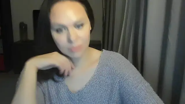 Snapshot of MollyCheiz chatting on 5, 2, 2026 MollyCheiz online show from 5, 2, 2026