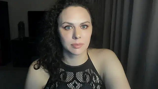 MollyCheiz online show from 22, 6, 2026