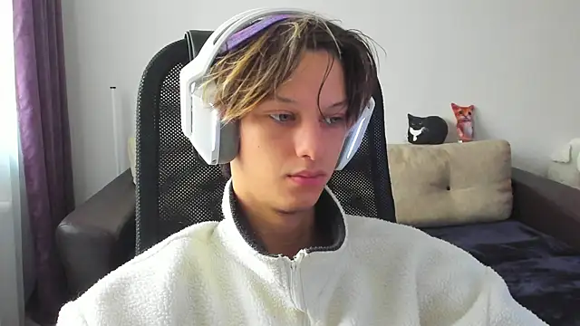 Ostin meow online show from 6, 10, 2025