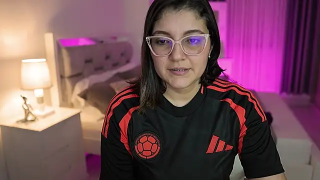 Snapshot of Camilaa_bueno chatting on 22, 12, 2024 Camilaa bueno online show from 22, 12, 2024