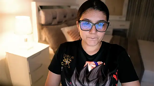 Snapshot of Camilaa_bueno chatting on 26, 10, 2025 Camilaa bueno online show from 26, 10, 2025