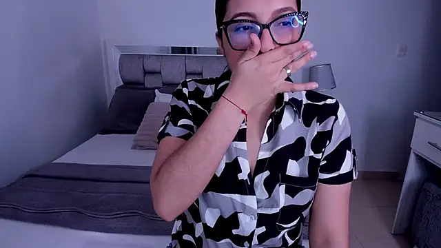 Camilaa bueno online show from 16, 5, 2026