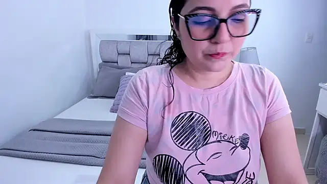 Camilaa bueno online show from 20, 5, 2026