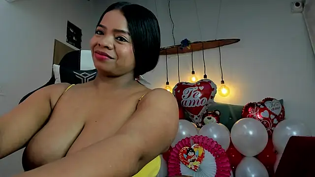 Snapshot of Any_topless chatting on 8, 2, 2025 Any topless online show from 8, 2, 2025