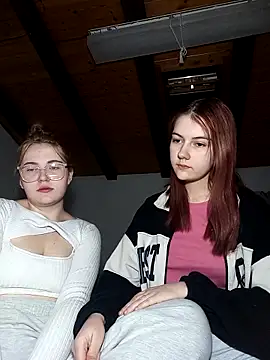 ella grays online show from 2, 3, 2025