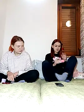 ella grays online show from 12, 11, 2025