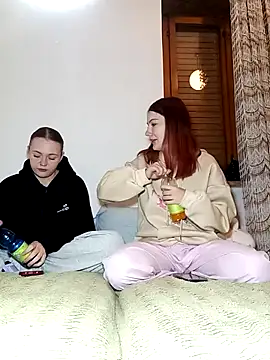 ella grays online show from 19, 11, 2025