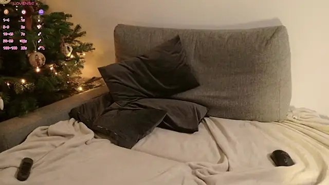 Snapshot of Pinky__Binky chatting on 28, 12, 2024 Pinky  Binky online show from 28, 12, 2024