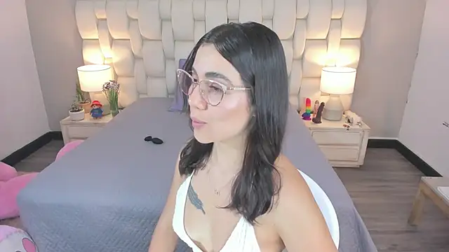 Snapshot of SaraOspinna chatting on 11, 12, 2024 SaraOspinna online show from 11, 12, 2024