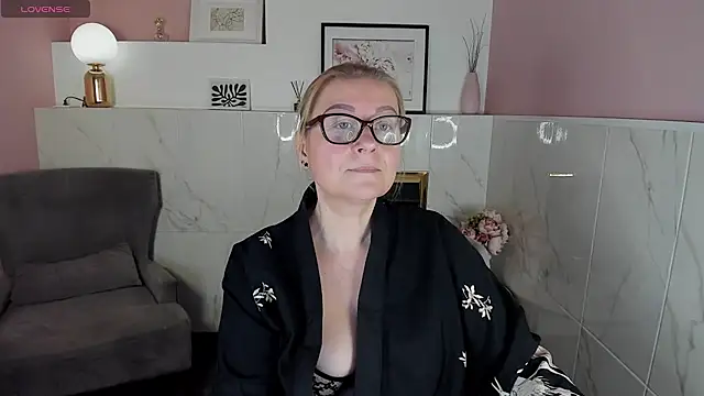 AlexandraKind online show from 26, 12, 2024