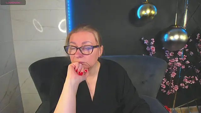AlexandraKind online show from 12, 1, 2025