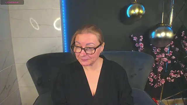 AlexandraKind online show from 12, 1, 2025