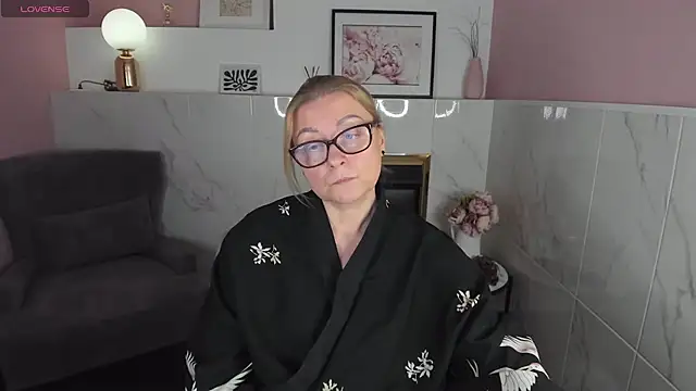 AlexandraKind online show from 14, 1, 2025