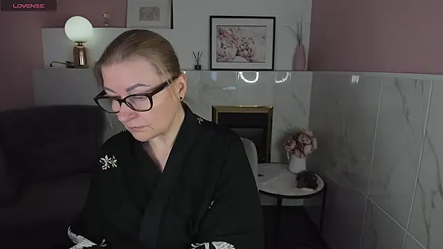 AlexandraKind online show from 15, 1, 2025