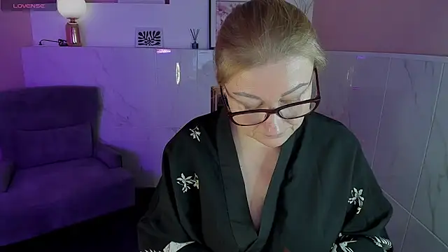 AlexandraKind online show from 17, 1, 2025