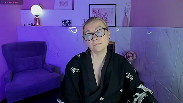 AlexandraKind online show from 19, 1, 2025