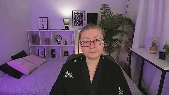 AlexandraKind online show from 3, 3, 2026