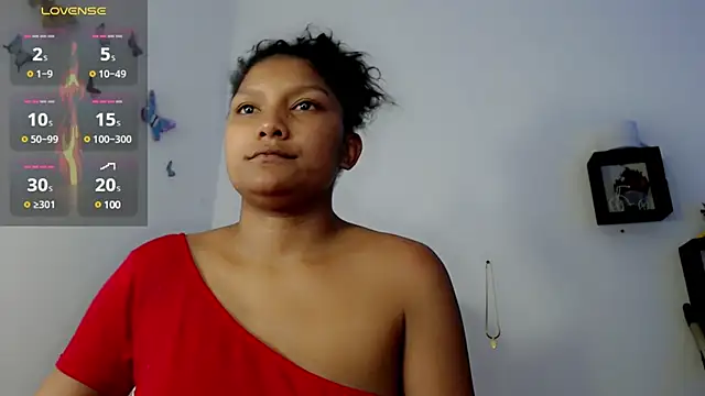 Snapshot of elly_willis chatting on 4, 3, 2025 elly willis online show from 4, 3, 2025