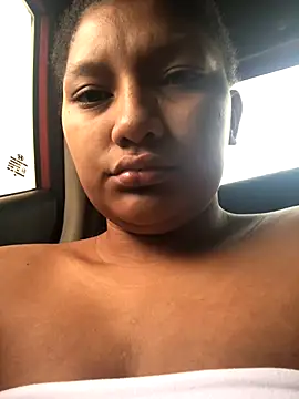 Snapshot of elly_willis chatting on 10, 10, 2025 elly willis online show from 10, 10, 2025