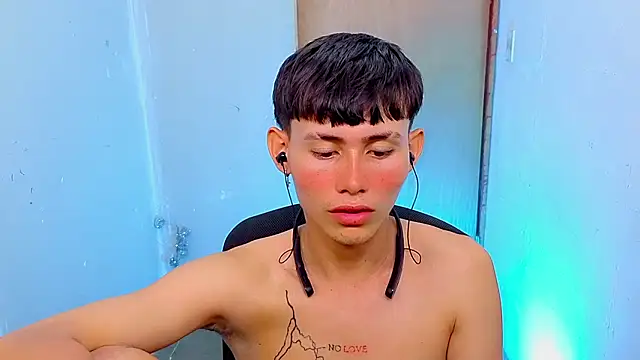 Snapshot of tanjiro_cute chatting on 24, 2, 2026 tanjiro cute online show from 24, 2, 2026