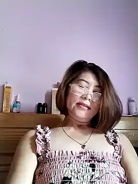 Baby-tits2024 online show from 3, 12, 2024