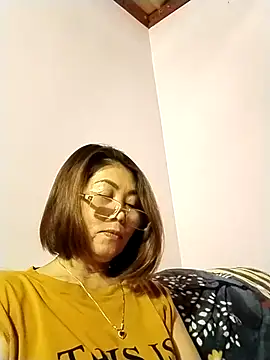 Baby-tits2024 online show from 19, 12, 2024