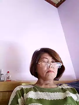 Baby-tits2024 online show from 28, 12, 2024