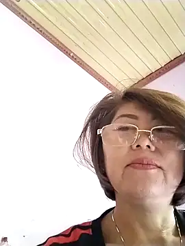 Baby-tits2024 online show from 17, 1, 2025