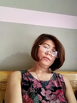 Baby-tits2024 online show from 20, 3, 2025