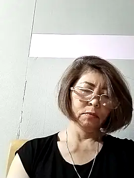 Baby-tits2024 online show from 20, 3, 2025