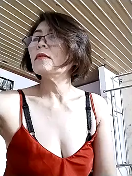 Baby-tits2024 online show from 10, 9, 2025