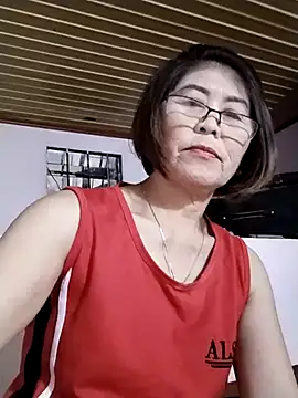 Baby-tits2024 online show from 18, 9, 2025