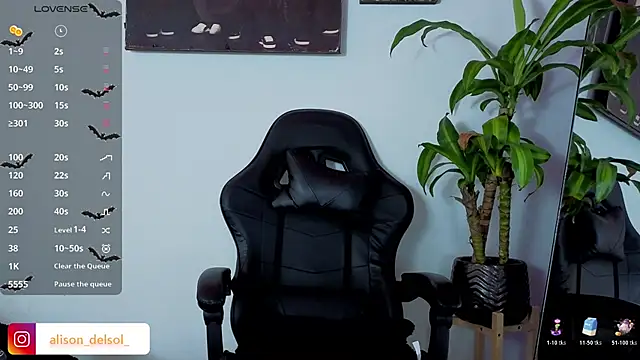 Alisson Wynter online show from 9, 11, 2025