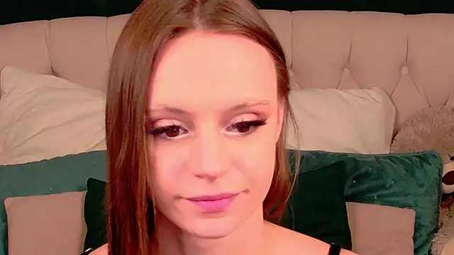Snapshot of RebeccaMartons chatting on 3, 2, 2025 RebeccaMartons online show from 3, 2, 2025
