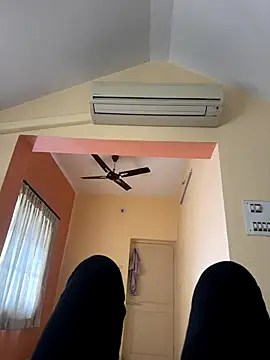 Snapshot of Indiangujjucpl chatting on 28, 10, 2025 Indiangujjucpl online show from 28, 10, 2025