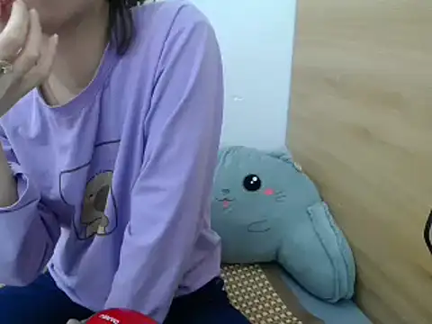 HotQueen online show from 16, 1, 2025