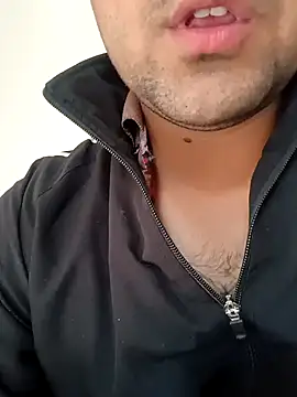 Snapshot of smartboy010101 chatting on 18, 11, 2025 smartboy010101 online show from 18, 11, 2025