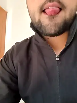 Snapshot of smartboy010101 chatting on 5, 12, 2025 smartboy010101 online show from 5, 12, 2025