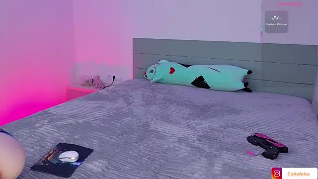 Snapshot of Lust_One_ chatting on 4, 4, 2026 Lust One online show from 4, 4, 2026