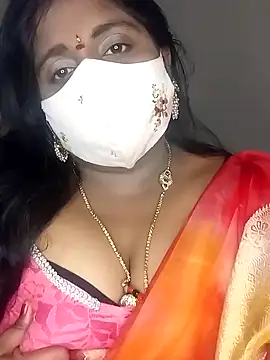 Snapshot of Sexy_Radhikaa chatting on 7, 2, 2025 Sexy Radhikaa online show from 7, 2, 2025