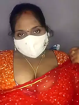 Snapshot of Sexy_Radhikaa chatting on 1, 3, 2025 Sexy Radhikaa online show from 1, 3, 2025
