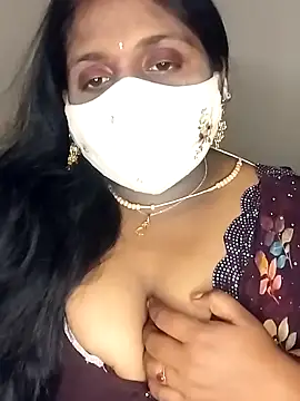 Snapshot of Sexy_Radhikaa chatting on 17, 3, 2025 Sexy Radhikaa online show from 17, 3, 2025