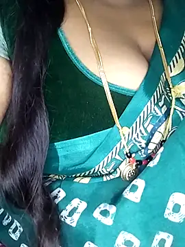 Snapshot of Sexy_Radhikaa chatting on 10, 3, 2026 Sexy Radhikaa online show from 10, 3, 2026